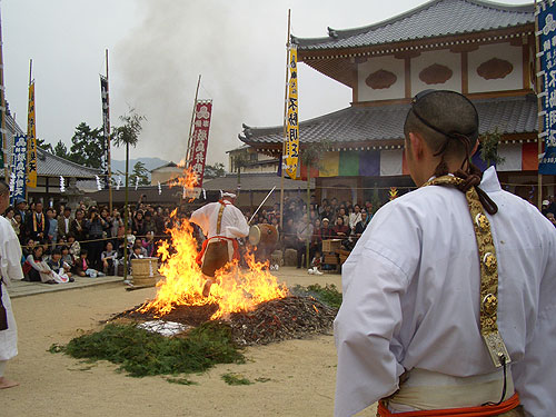 大願寺火渡り神事